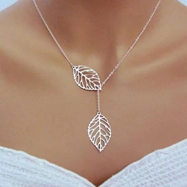 Collier Feuille Double Gold porté